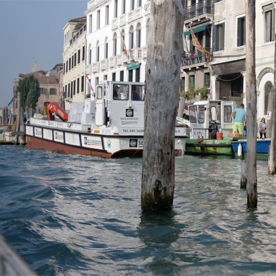 Logistica personalizzata per le aziende della laguna.