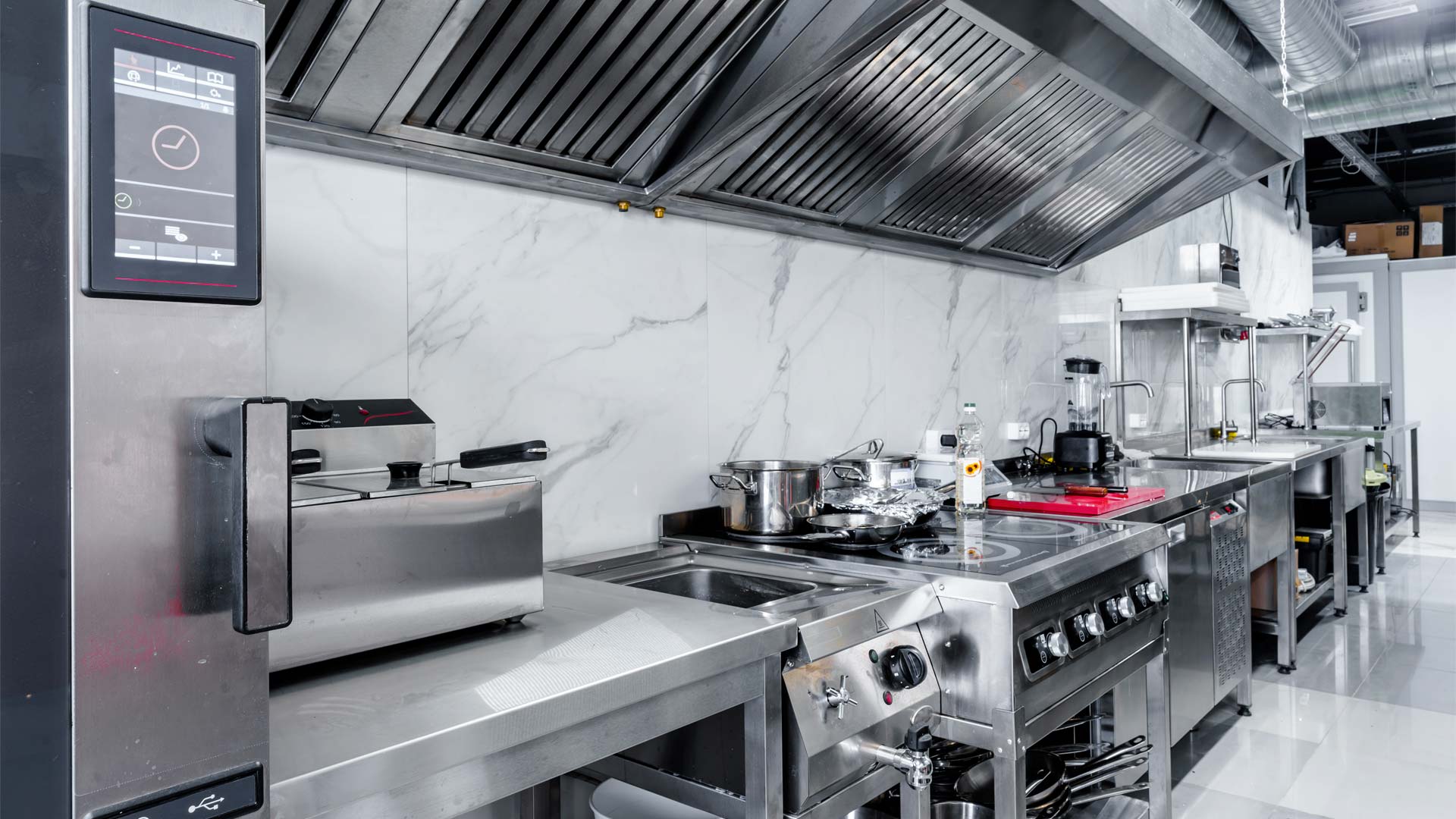 Spedizione attrezzature e arredo cucine per ristoranti
