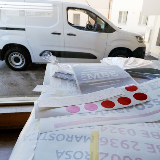 Personalizza il tuo veicolo e apri la strada al tuo brand con MBE Marostica.
