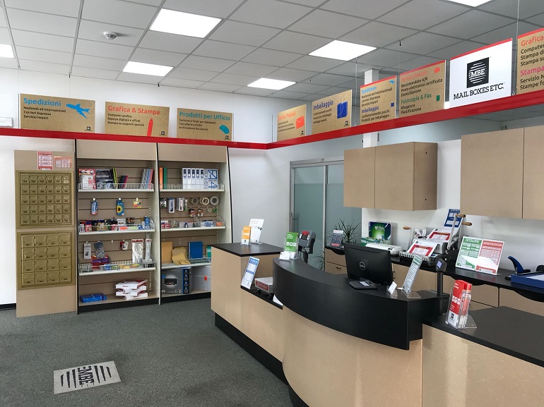 Spedizioni Servizi postali Servizio corriere espresso a Palermo